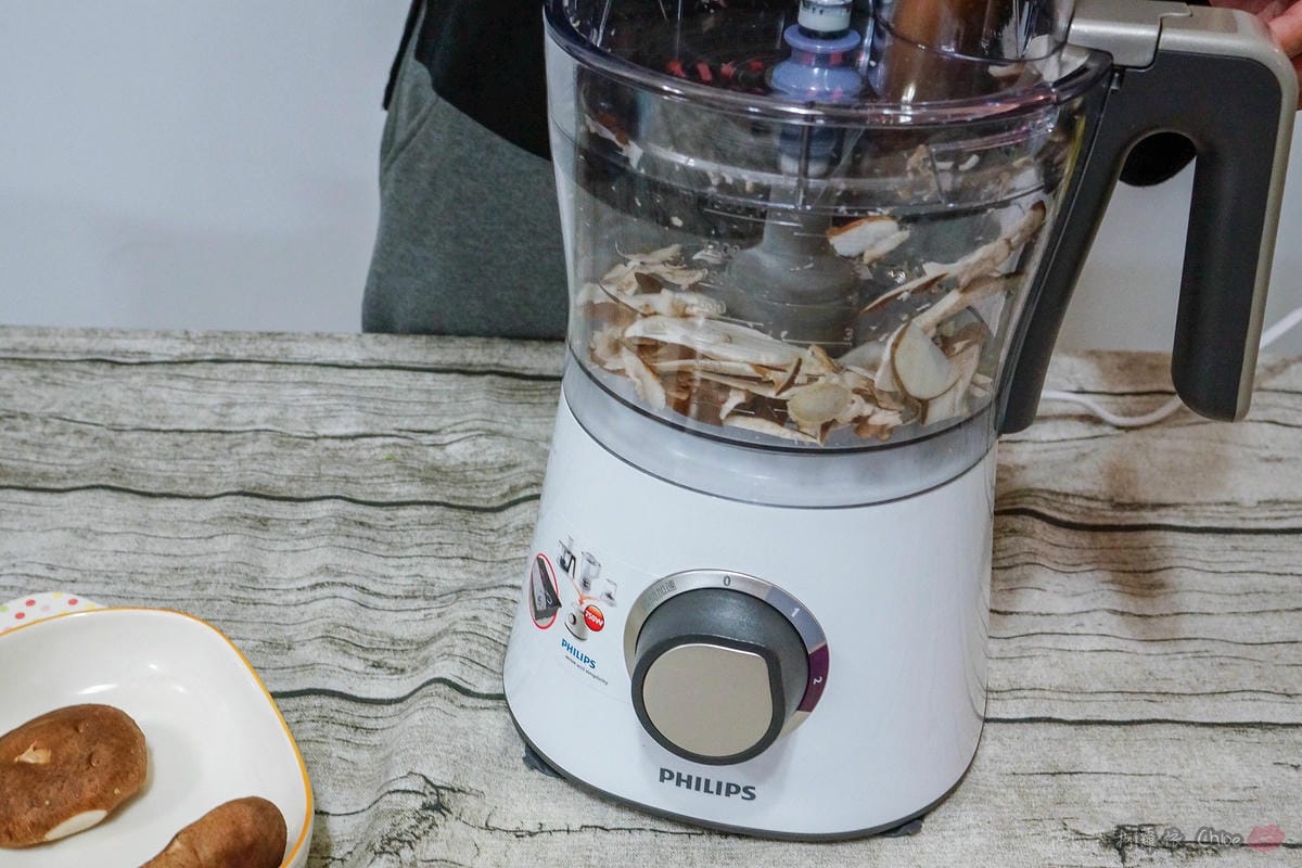 料理推薦 年菜有金小萬就搞定！飛利浦雙重脈衝智慧萬用鍋HD2195、廚神料理機HR776232.jpg