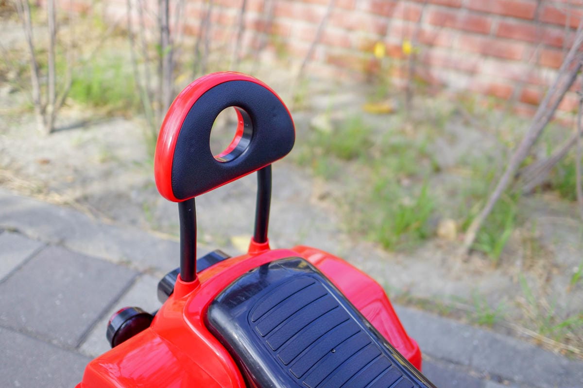 訓練寶貝的平衡感和方向感 !帥氣又拉風 kikimmy復古哈雷聲光電動摩托車14.jpg 訓練寶貝的平衡感和方向感 !帥氣又拉風 kikimmy復古哈雷聲光電動摩托車14.jpg