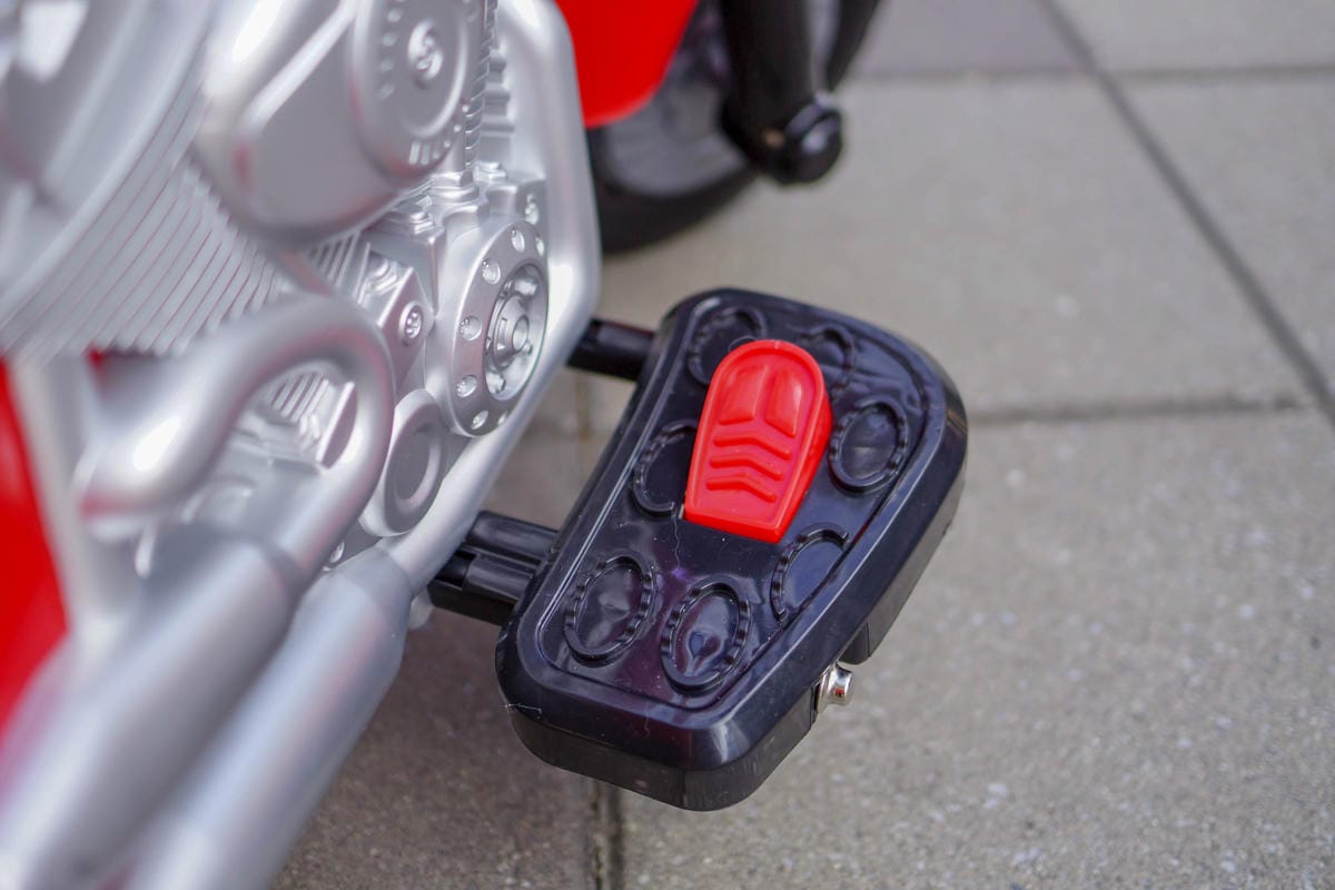 訓練寶貝的平衡感和方向感 !帥氣又拉風 kikimmy復古哈雷聲光電動摩托車12.jpg 訓練寶貝的平衡感和方向感 !帥氣又拉風 kikimmy復古哈雷聲光電動摩托車12.jpg