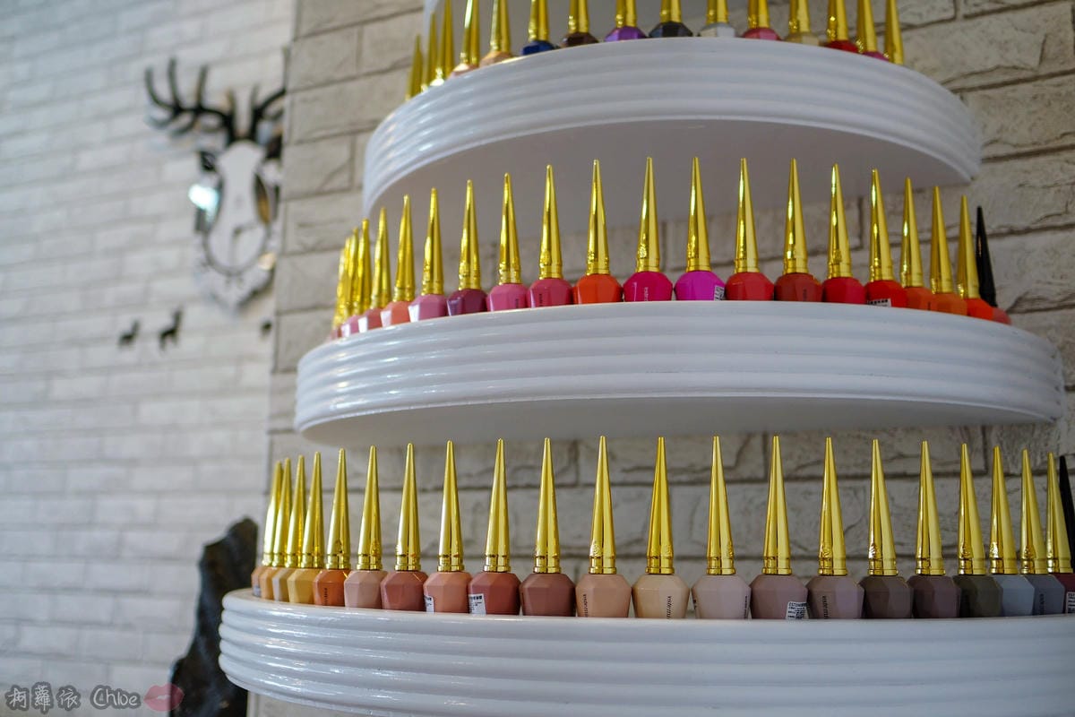 高雄美甲 過年指尖換新衣!雕花蕾絲 紅色x金色 高雄嵐公主美甲鳳山店新開幕8.jpg 高雄美甲 過年指尖換新衣!雕花蕾絲 紅色x金色 高雄嵐公主美甲鳳山店新開幕8.jpg