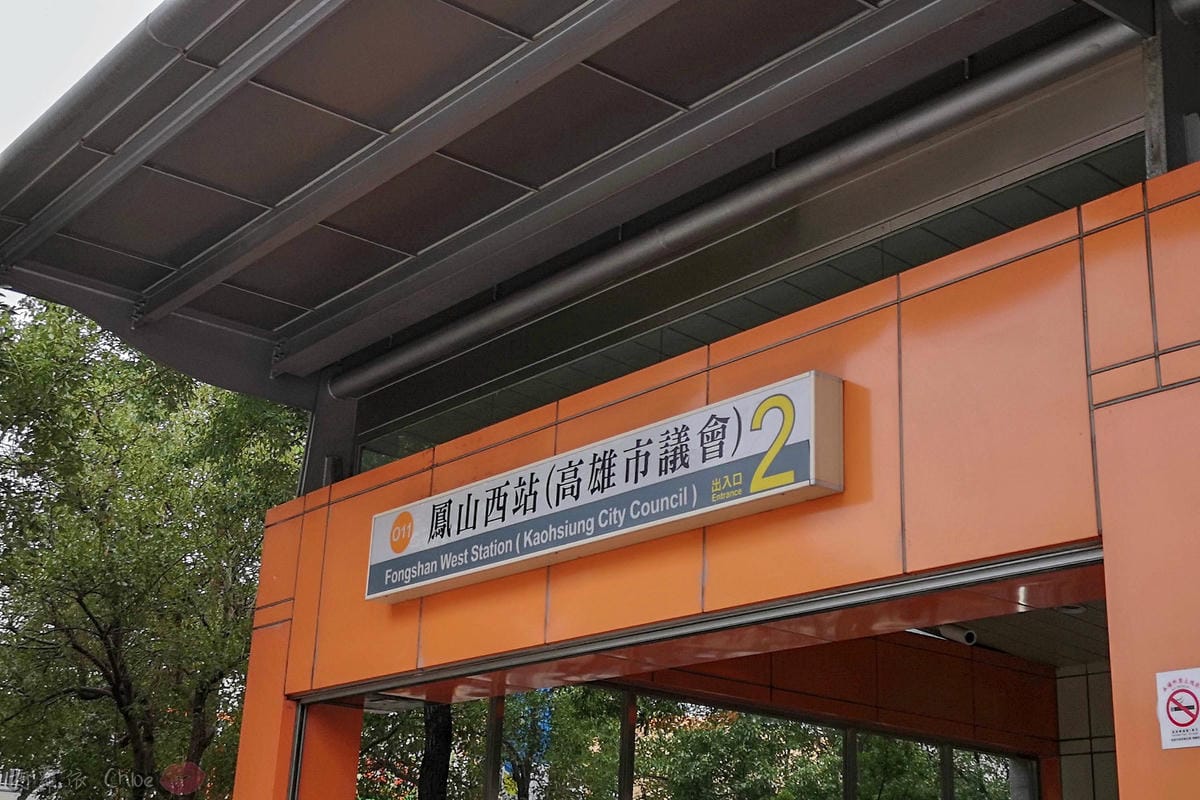 高雄美甲 過年指尖換新衣!雕花蕾絲 紅色x金色 高雄嵐公主美甲鳳山店新開幕2.jpg 高雄美甲 過年指尖換新衣!雕花蕾絲 紅色x金色 高雄嵐公主美甲鳳山店新開幕2.jpg