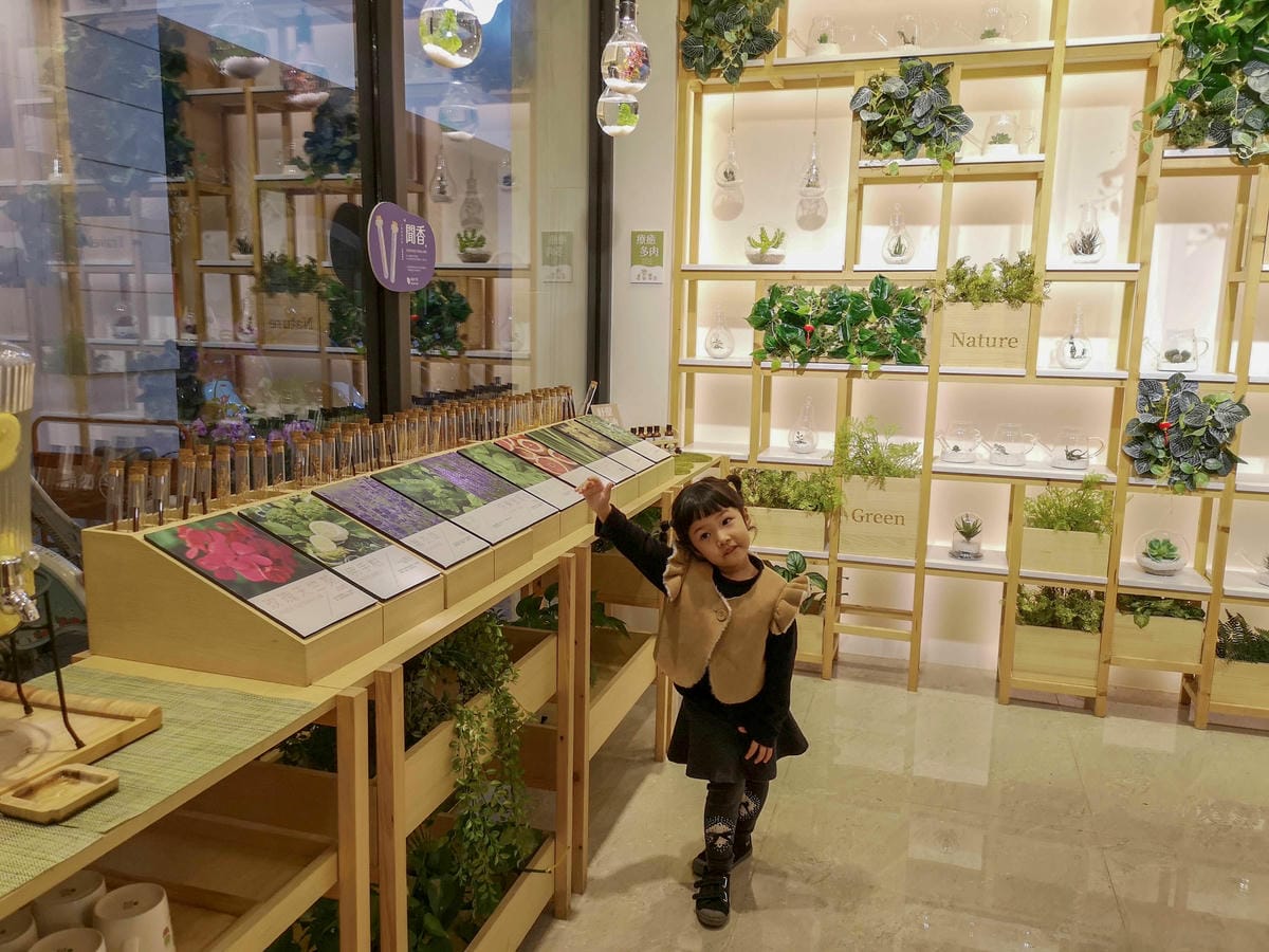 台中草悟道住宿　綠宿行旅Green Hotel　環保旅店榮獲三星級　LED心之光牆放煙火親子互動更有趣２０Ａ.jpg