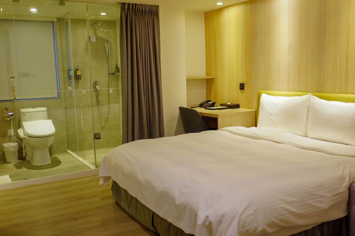 台中草悟道住宿　綠宿行旅Green Hotel　環保旅店榮獲三星級　LED心之光牆放煙火親子互動更有趣６３.jpg