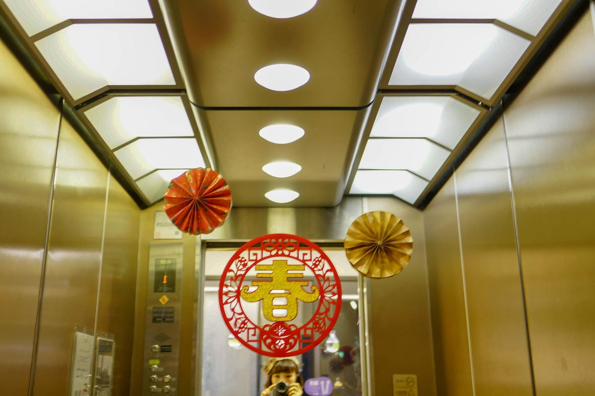 台中草悟道住宿　綠宿行旅Green Hotel　環保旅店榮獲三星級　LED心之光牆放煙火親子互動更有趣３０.jpg