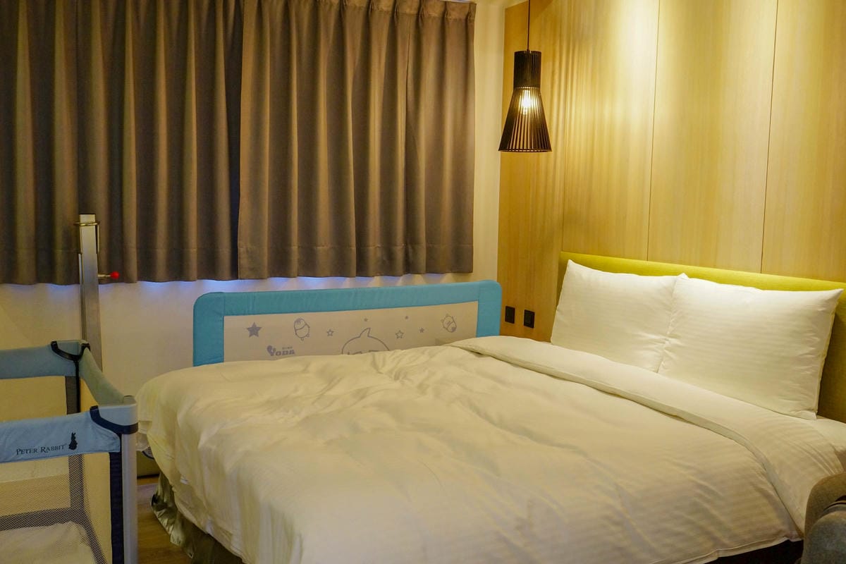 台中草悟道住宿　綠宿行旅Green Hotel　環保旅店榮獲三星級　LED心之光牆放煙火親子互動更有趣３５.jpg