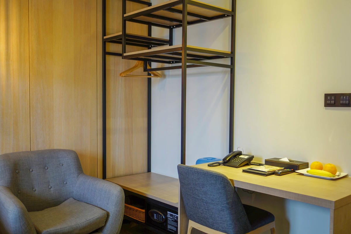 台中草悟道住宿　綠宿行旅Green Hotel　環保旅店榮獲三星級　LED心之光牆放煙火親子互動更有趣３８.jpg