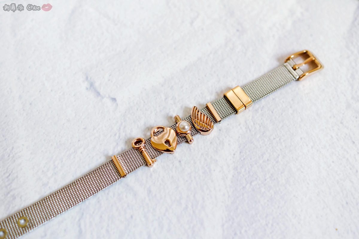 穿搭 Hourrae·荷萊 夢幻質感手鍊 隨心情搭配變換串飾 宇宙賦予的時光 展現獨特搭配魅力9.jpg 穿搭 Hourrae·荷萊 夢幻質感手鍊 隨心情搭配變換串飾 宇宙賦予的時光 展現獨特搭配魅力9.jpg