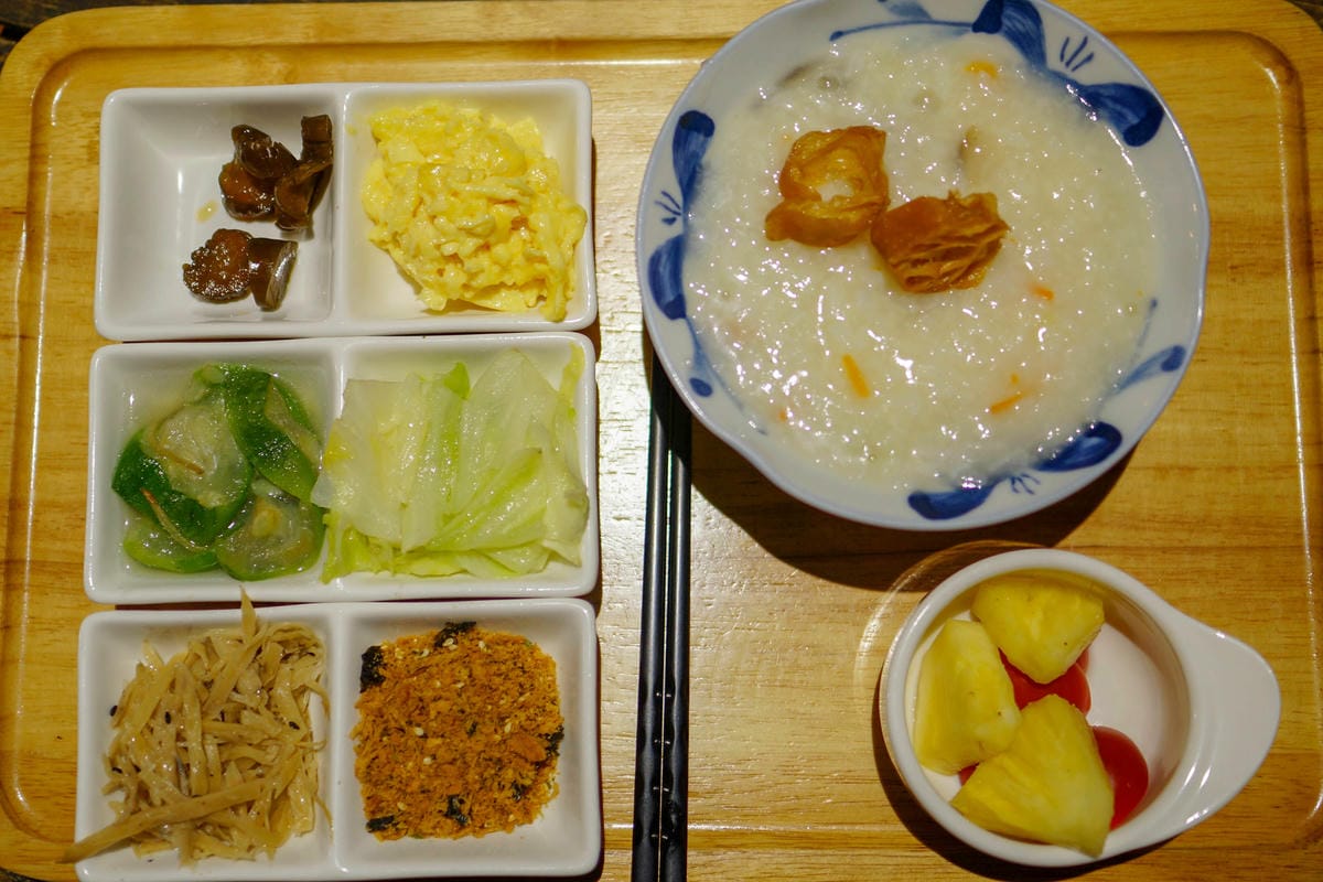 台中草悟道住宿　綠宿行旅Green Hotel　環保旅店榮獲三星級　LED心之光牆放煙火親子互動更有趣７３.jpg