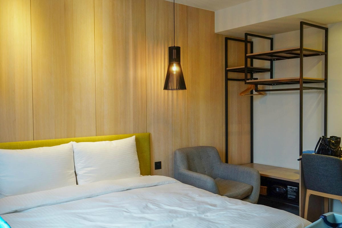 台中草悟道住宿　綠宿行旅Green Hotel　環保旅店榮獲三星級　LED心之光牆放煙火親子互動更有趣３７.jpg