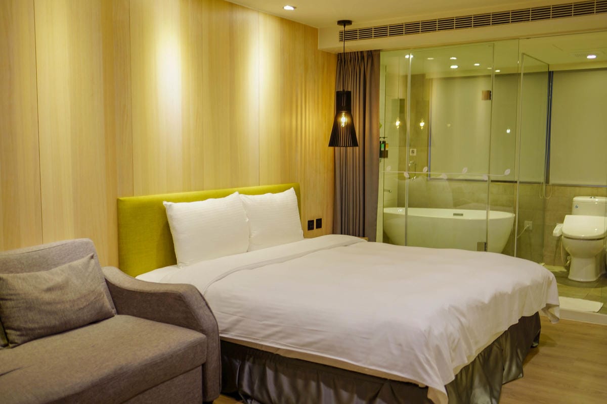 台中草悟道住宿　綠宿行旅Green Hotel　環保旅店榮獲三星級　LED心之光牆放煙火親子互動更有趣６４.jpg