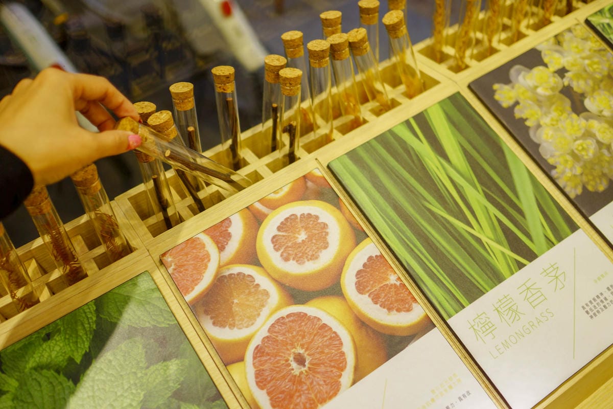 台中草悟道住宿　綠宿行旅Green Hotel　環保旅店榮獲三星級　LED心之光牆放煙火親子互動更有趣２２.jpg