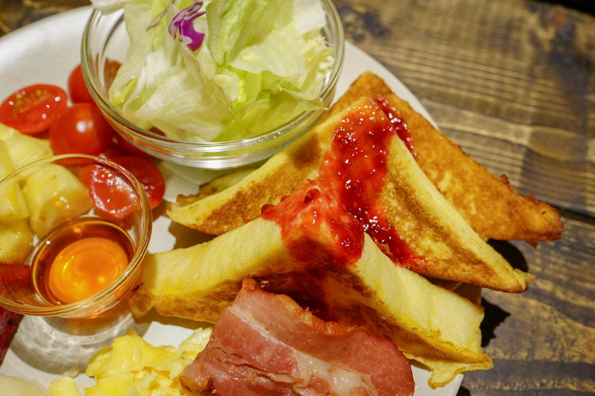 台中草悟道住宿　綠宿行旅Green Hotel　環保旅店榮獲三星級　LED心之光牆放煙火親子互動更有趣７６.jpg