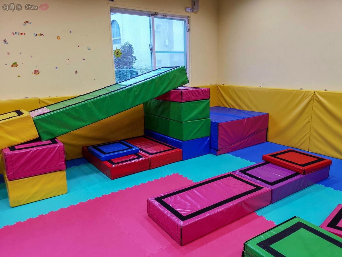 高雄 專為孩童打造的室內運動場館!PUCK帕克運動學園 寶貝們練體操囉!(環境篇)11.jpg 高雄 專為孩童打造的室內運動場館!PUCK帕克運動學園 寶貝們練體操囉!(環境篇)11.jpg