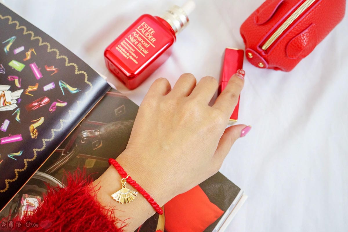 迎接2019火紅的新春豬年 ESTEE LAUDER 雅詩蘭黛 新春鴻運限定組 開啟鴻運好兆頭 全球限量發財紅限定唇膏6.jpg 迎接2019火紅的新春豬年 ESTEE LAUDER 雅詩蘭黛 新春鴻運限定組 開啟鴻運好兆頭 全球限量發財紅限定唇膏6.jpg