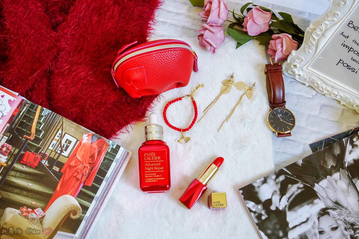 迎接2019火紅的新春豬年 ESTEE LAUDER 雅詩蘭黛 新春鴻運限定組 開啟鴻運好兆頭 全球限量發財紅限定唇膏1.jpg 迎接2019火紅的新春豬年 ESTEE LAUDER 雅詩蘭黛 新春鴻運限定組 開啟鴻運好兆頭 全球限量發財紅限定唇膏1.jpg