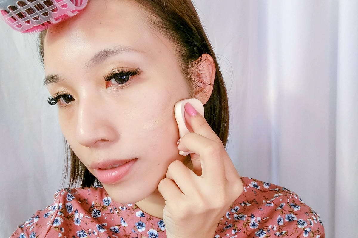 時尚媒體的心頭好!超越濾鏡APP 網美粉底必收L’egere蘭吉兒玩鎂光-水光透潤粉底液蜜粉餅10.jpg 時尚媒體的心頭好!超越濾鏡APP 網美粉底必收L’egere蘭吉兒玩鎂光-水光透潤粉底液蜜粉餅10.jpg