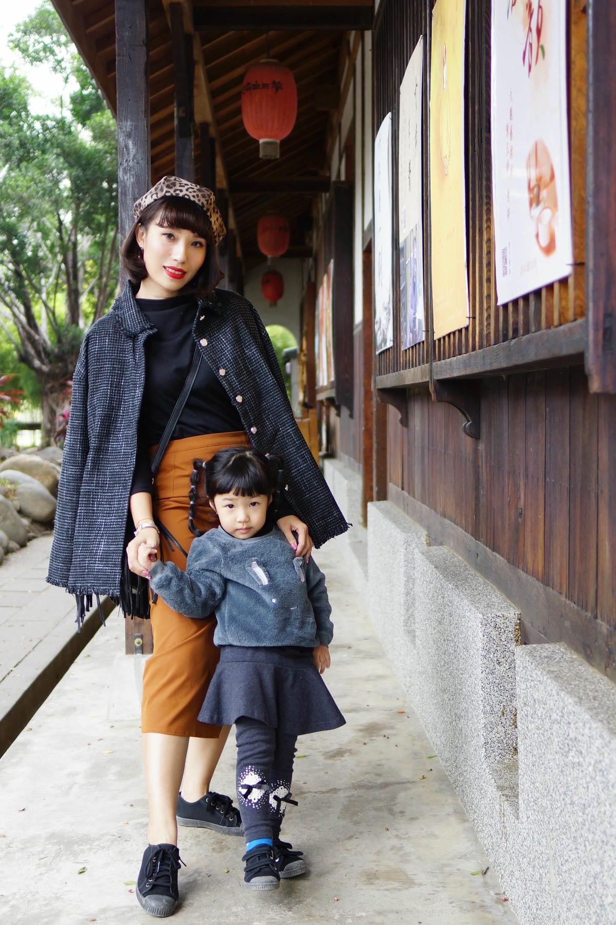 黑鞋X裙裝的五款穿搭LOOK BOOK Cienta 西班牙帆布鞋 親子鞋首選5.jpg 黑鞋X裙裝的五款穿搭LOOK BOOK Cienta 西班牙帆布鞋 親子鞋首選5.jpg