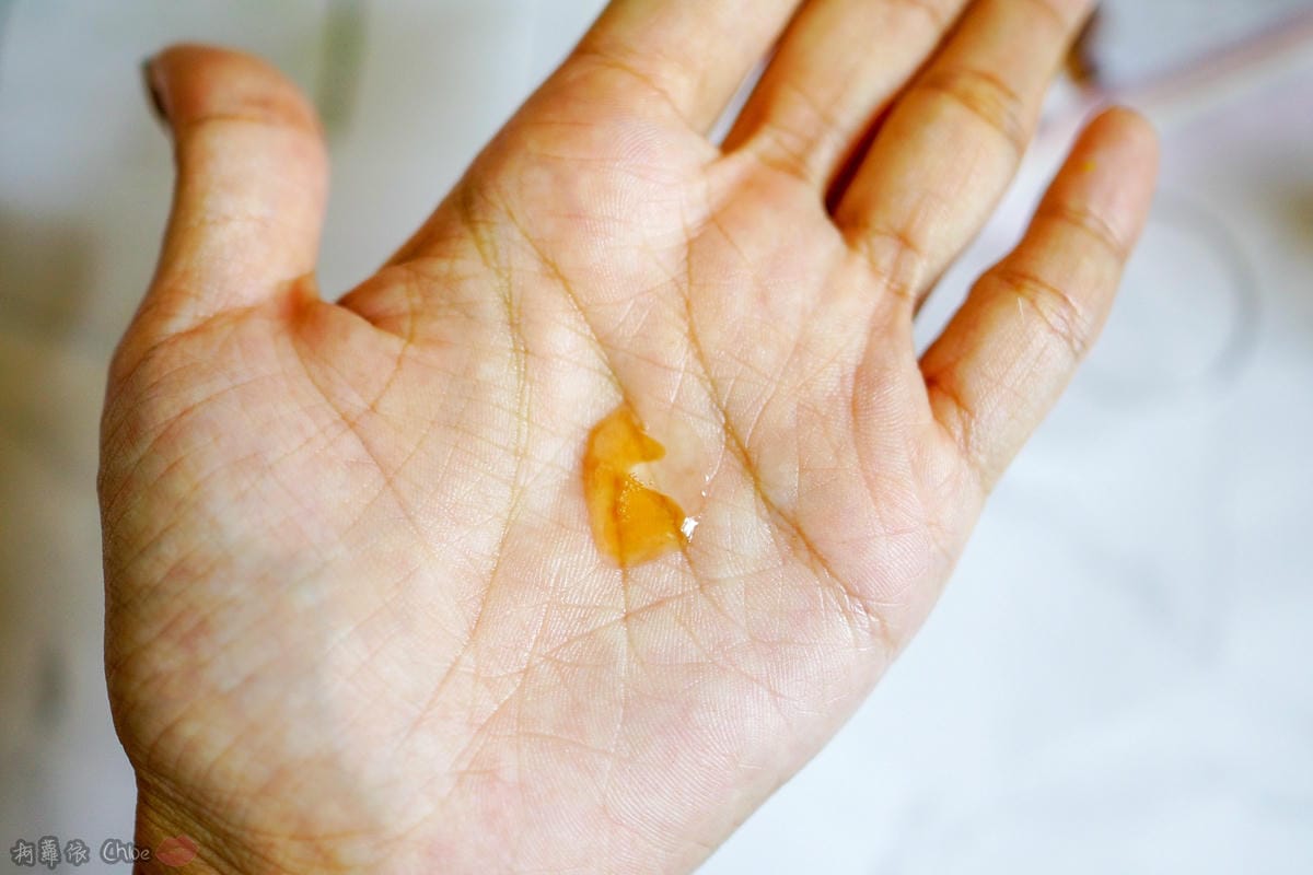 試用報告 克蘭詩超級精華-黃金雙激萃 有感修護給肌膚健康透亮光澤7.jpg 試用報告 克蘭詩超級精華-黃金雙激萃 有感修護給肌膚健康透亮光澤7.jpg