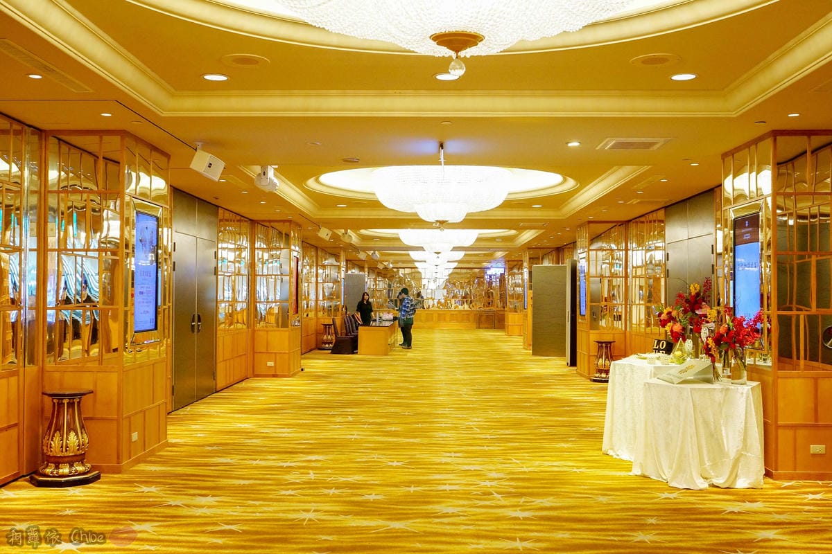 婚宴試菜|高雄漢來宴會廳 2019喜宴菜色 烘烤路易斯肋排超大器上桌1.jpg 婚宴試菜|高雄漢來宴會廳 2019喜宴菜色 烘烤路易斯肋排超大器上桌1.jpg