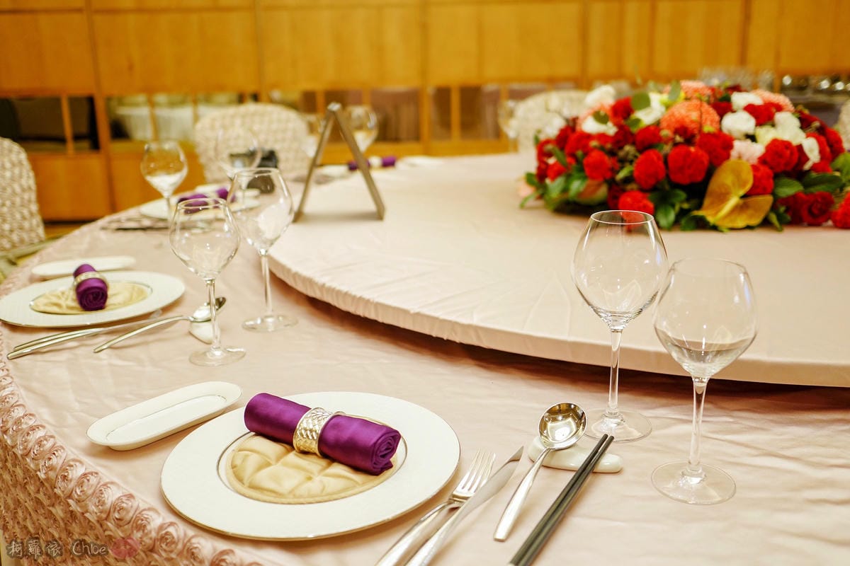 婚宴試菜|高雄漢來宴會廳 2019喜宴菜色 烘烤路易斯肋排超大器上桌4A.jpg 婚宴試菜|高雄漢來宴會廳 2019喜宴菜色 烘烤路易斯肋排超大器上桌4A.jpg