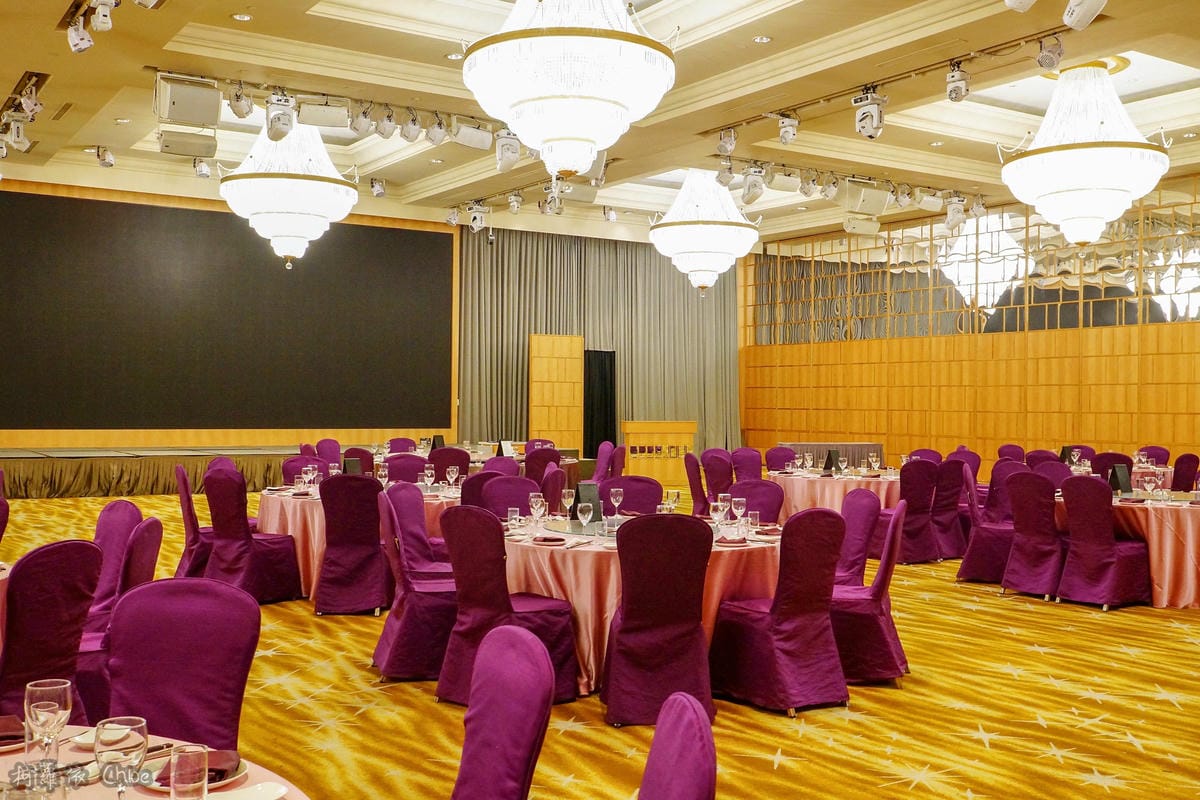 婚宴試菜|高雄漢來宴會廳 2019喜宴菜色 烘烤路易斯肋排超大器上桌1A.jpg 婚宴試菜|高雄漢來宴會廳 2019喜宴菜色 烘烤路易斯肋排超大器上桌1A.jpg