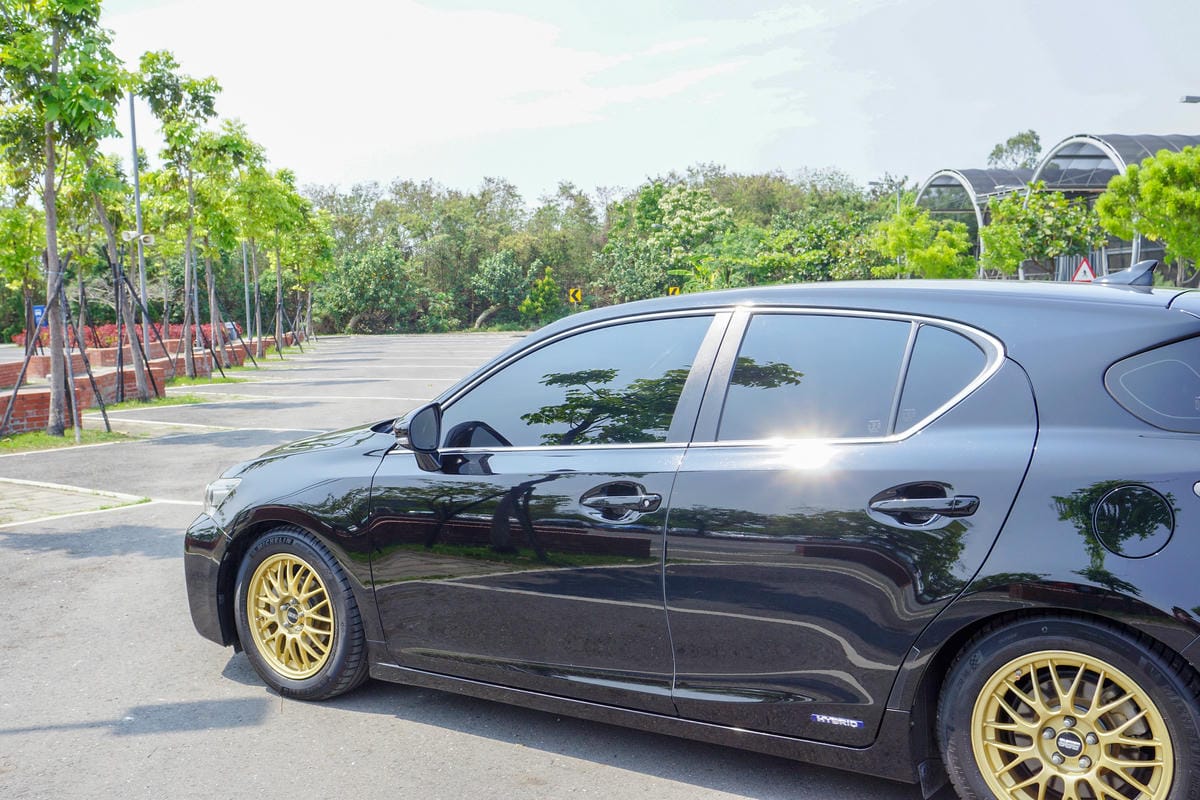 汽車隔熱紙推薦 carlife頂級奈米陶瓷膜X-35 X-10 高透光 隱密性高 讓愛車提升質感更帥氣!!44.jpg 汽車隔熱紙推薦 carlife頂級奈米陶瓷膜X-35 X-10 高透光 隱密性高 讓愛車提升質感更帥氣!!44.jpg