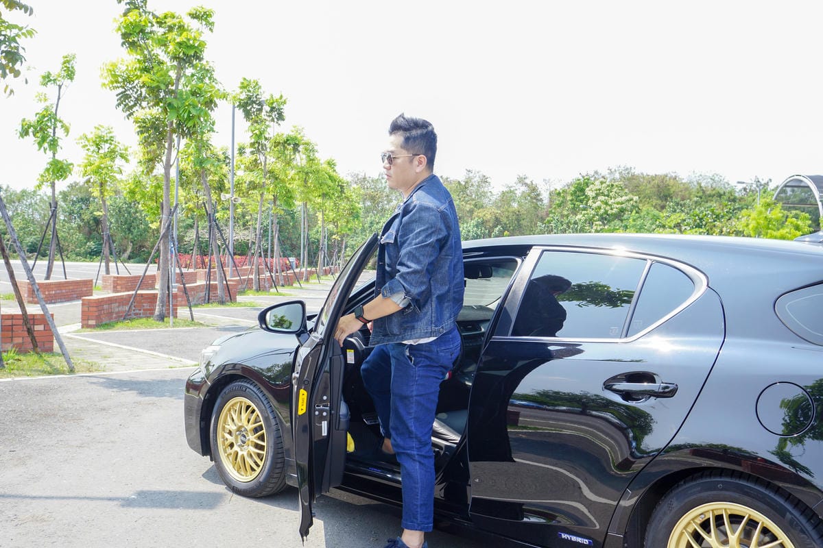 汽車隔熱紙推薦 carlife頂級奈米陶瓷膜X-35 X-10 高透光 隱密性高 讓愛車提升質感更帥氣!!43.jpg 汽車隔熱紙推薦 carlife頂級奈米陶瓷膜X-35 X-10 高透光 隱密性高 讓愛車提升質感更帥氣!!43.jpg