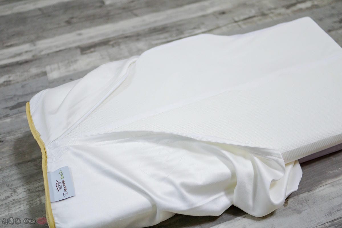 LifeStyle 德瑞克名床  親水涼感記憶枕2.0 正躺側躺怎麼睡都OK 記憶枕推薦12.jpg