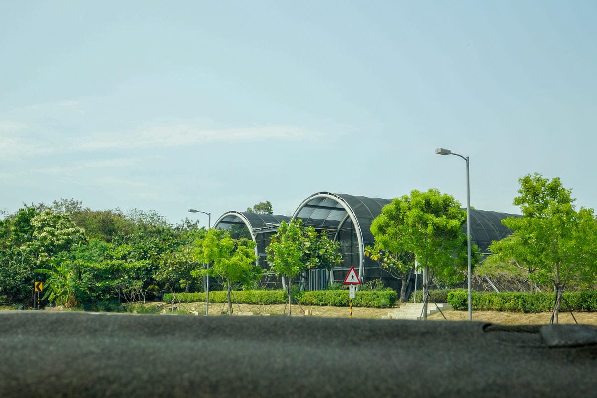 汽車隔熱紙推薦 carlife頂級奈米陶瓷膜X-35 X-10 高透光 隱密性高 讓愛車提升質感更帥氣!!36.jpg 汽車隔熱紙推薦 carlife頂級奈米陶瓷膜X-35 X-10 高透光 隱密性高 讓愛車提升質感更帥氣!!36.jpg