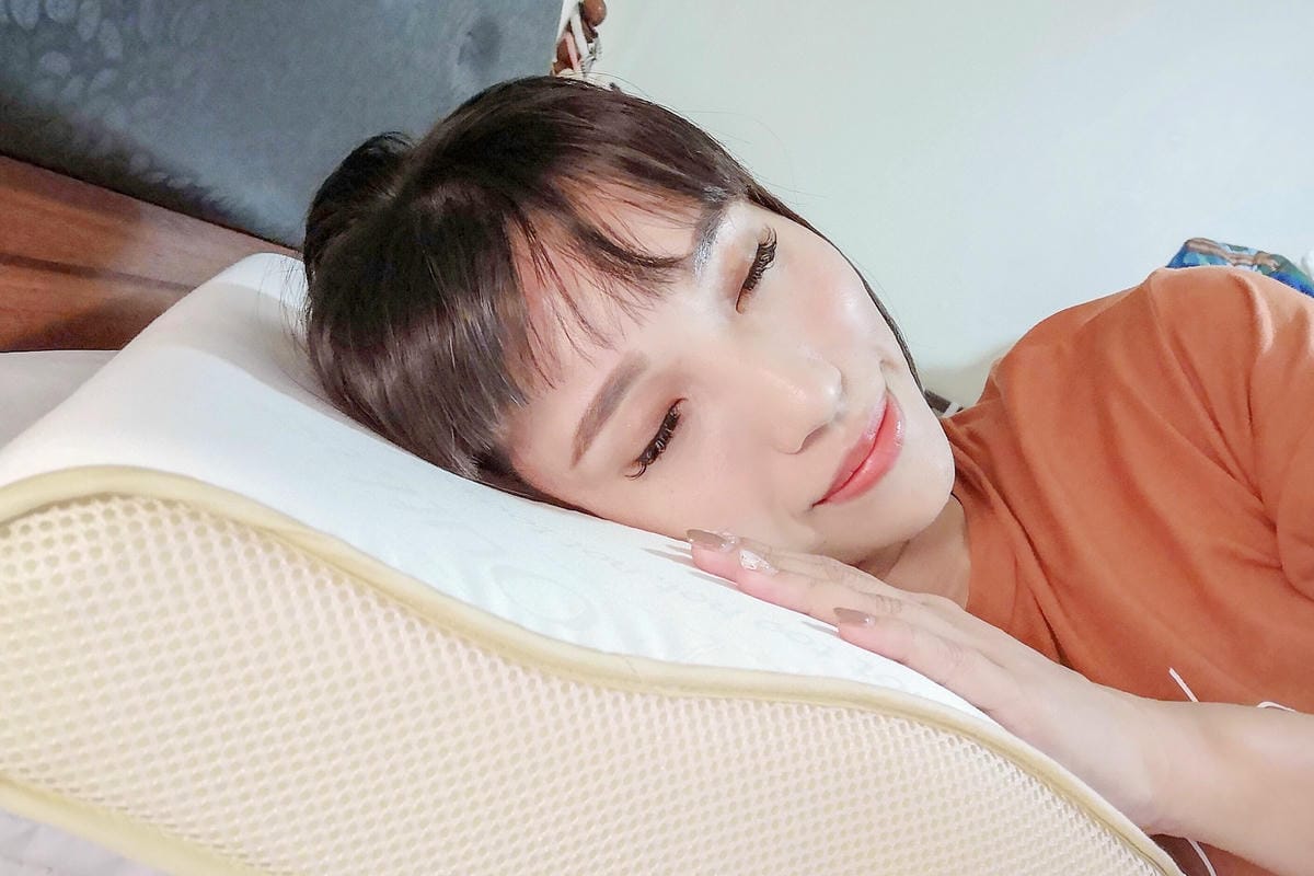 LifeStyle 德瑞克名床  親水涼感記憶枕2.0 正躺側躺怎麼睡都OK 記憶枕推薦28.jpg