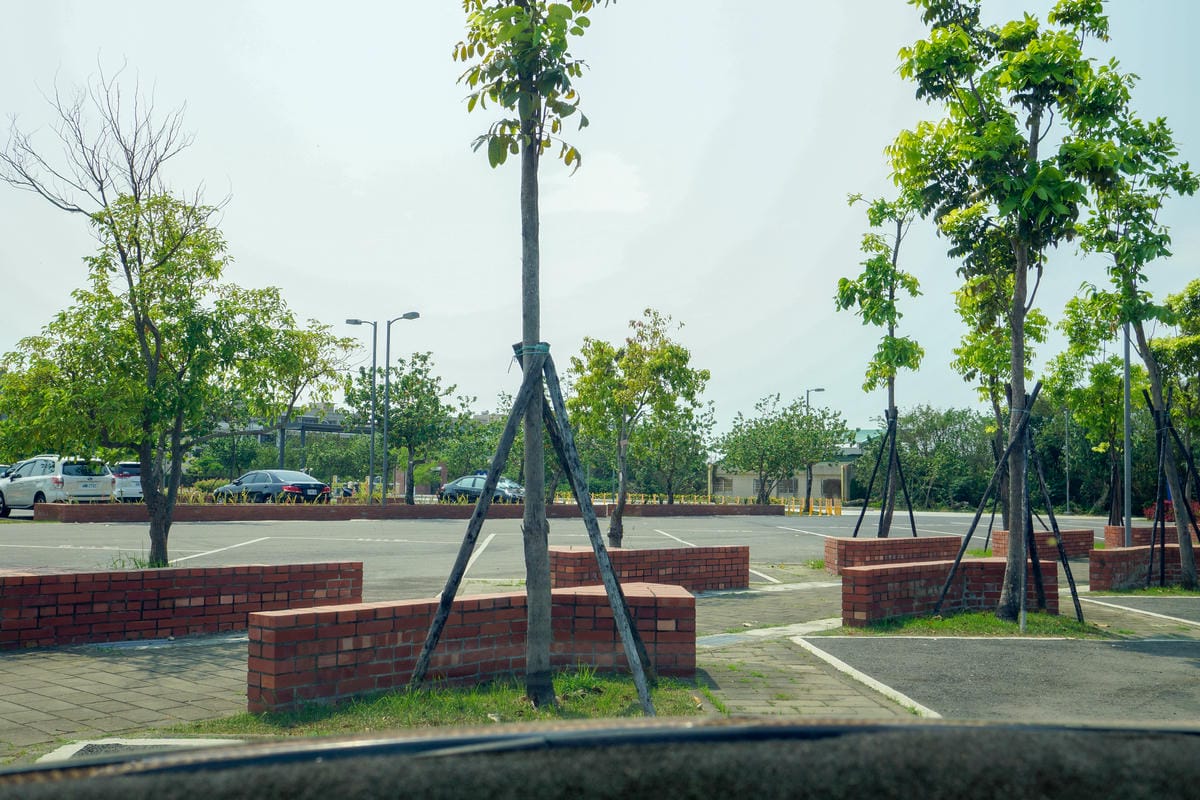 汽車隔熱紙推薦 carlife頂級奈米陶瓷膜X-35 X-10 高透光 隱密性高 讓愛車提升質感更帥氣!!39.jpg 汽車隔熱紙推薦 carlife頂級奈米陶瓷膜X-35 X-10 高透光 隱密性高 讓愛車提升質感更帥氣!!39.jpg