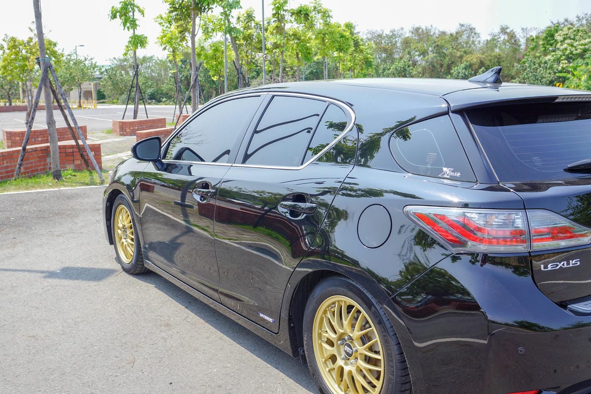 汽車隔熱紙推薦 carlife頂級奈米陶瓷膜X-35 X-10 高透光 隱密性高 讓愛車提升質感更帥氣!!1A (2).jpg 汽車隔熱紙推薦 carlife頂級奈米陶瓷膜X-35 X-10 高透光 隱密性高 讓愛車提升質感更帥氣!!1A (2).jpg