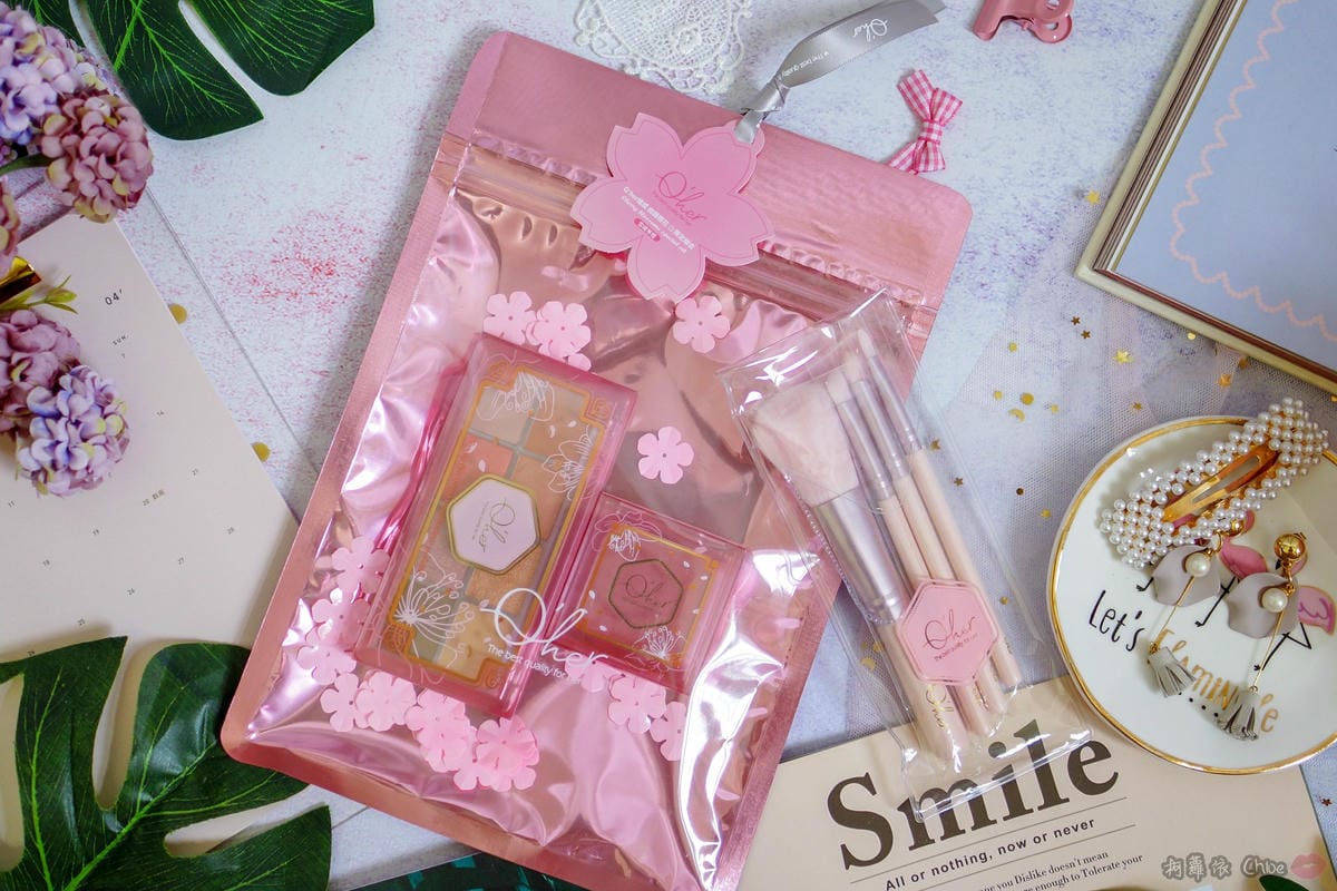 彩妝 極致夢幻櫻花系妝容!新手好駕馭Q’her植感微醺櫻花系列3.jpg 彩妝 極致夢幻櫻花系妝容!新手好駕馭Q’her植感微醺櫻花系列3.jpg