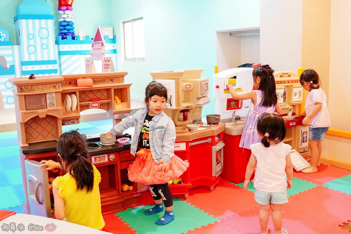 台南親子餐廳 餐點美味多樣選擇!高評價 【童樂島親子餐廳】 聚會抓週場地 沙坑、滑梯、球池超好玩38.jpg 台南親子餐廳 餐點美味多樣選擇!高評價 【童樂島親子餐廳】 聚會抓週場地 沙坑、滑梯、球池超好玩38.jpg