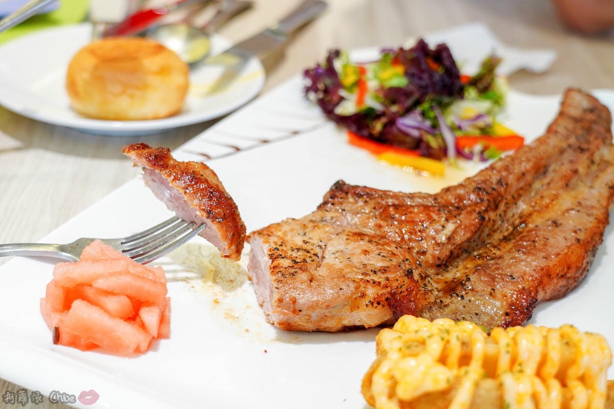 台南親子餐廳 餐點美味多樣選擇!高評價 【童樂島親子餐廳】 聚會抓週場地 沙坑、滑梯、球池超好玩23.jpg 台南親子餐廳 餐點美味多樣選擇!高評價 【童樂島親子餐廳】 聚會抓週場地 沙坑、滑梯、球池超好玩23.jpg