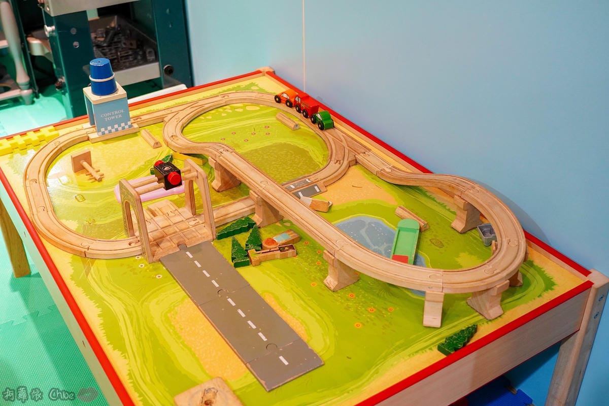 台南親子餐廳 餐點美味多樣選擇!高評價 【童樂島親子餐廳】 聚會抓週場地 沙坑、滑梯、球池超好玩33.jpg 台南親子餐廳 餐點美味多樣選擇!高評價 【童樂島親子餐廳】 聚會抓週場地 沙坑、滑梯、球池超好玩33.jpg