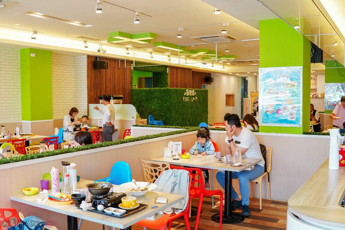 台南親子餐廳 餐點美味多樣選擇!高評價 【童樂島親子餐廳】 聚會抓週場地 沙坑、滑梯、球池超好玩7.jpg 台南親子餐廳 餐點美味多樣選擇!高評價 【童樂島親子餐廳】 聚會抓週場地 沙坑、滑梯、球池超好玩7.jpg