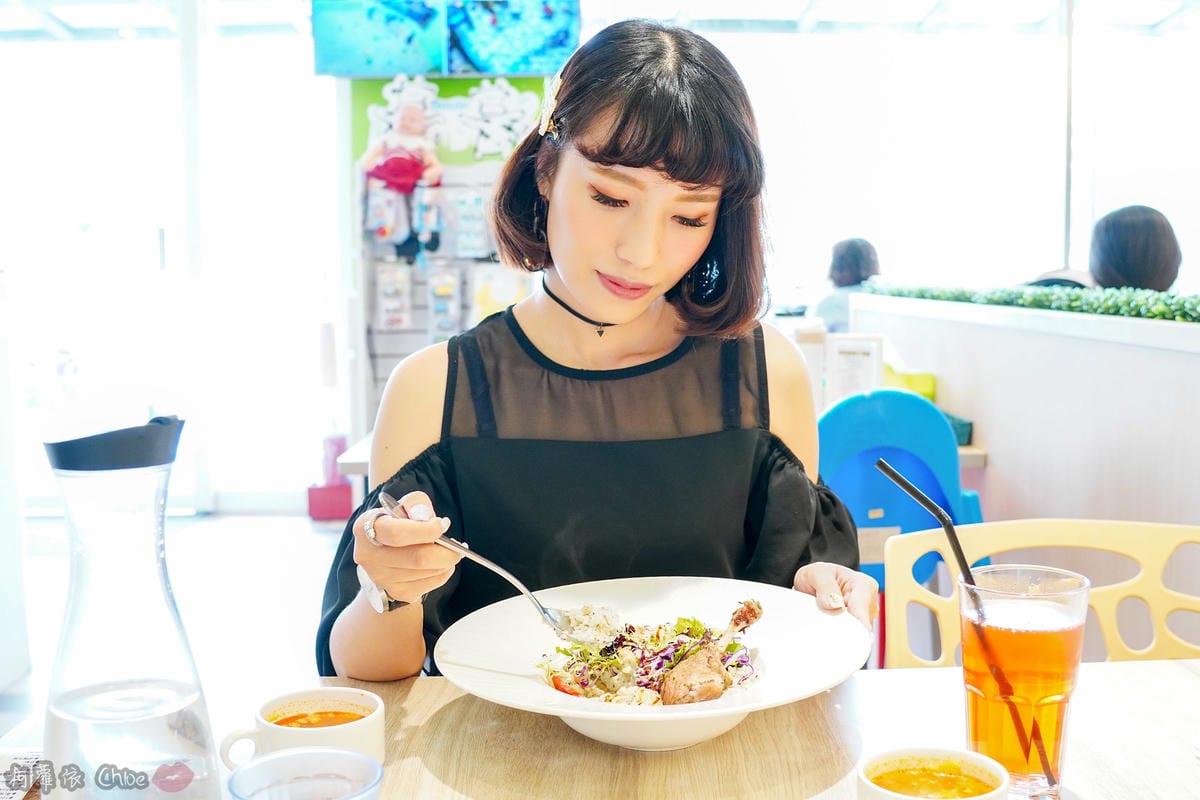 台南親子餐廳 餐點美味多樣選擇!高評價 【童樂島親子餐廳】 聚會抓週場地 沙坑、滑梯、球池超好玩18.jpg 台南親子餐廳 餐點美味多樣選擇!高評價 【童樂島親子餐廳】 聚會抓週場地 沙坑、滑梯、球池超好玩18.jpg