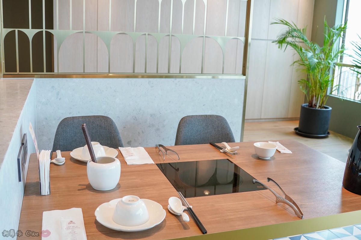 高雄美食 時尚風格絕美30樓火鍋店 快揪閨蜜來吃一波 IG美照拍不完 Smile One 精緻涮涮鍋 配合HomiaMart有機超市最新鮮在地蔬食直送12.jpg 高雄美食 時尚風格絕美30樓火鍋店 快揪閨蜜來吃一波 IG美照拍不完 Smile One 精緻涮涮鍋 配合HomiaMart有機超市最新鮮在地蔬食直送12.jpg