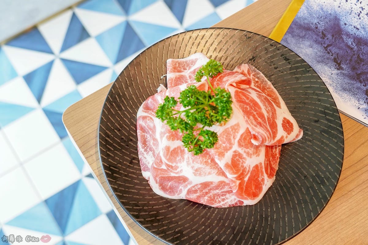 高雄美食 時尚風格絕美30樓火鍋店 快揪閨蜜來吃一波 IG美照拍不完 Smile One 精緻涮涮鍋 配合HomiaMart有機超市最新鮮在地蔬食直送26.jpg 高雄美食 時尚風格絕美30樓火鍋店 快揪閨蜜來吃一波 IG美照拍不完 Smile One 精緻涮涮鍋 配合HomiaMart有機超市最新鮮在地蔬食直送26.jpg