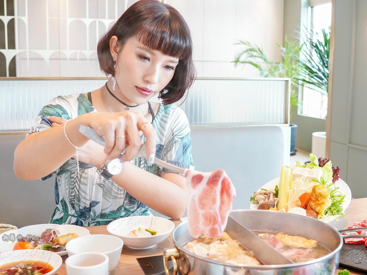 高雄美食 時尚風格絕美30樓火鍋店 快揪閨蜜來吃一波 IG美照拍不完 Smile One 精緻涮涮鍋 配合HomiaMart有機超市最新鮮在地蔬食直送27.jpg 高雄美食 時尚風格絕美30樓火鍋店 快揪閨蜜來吃一波 IG美照拍不完 Smile One 精緻涮涮鍋 配合HomiaMart有機超市最新鮮在地蔬食直送27.jpg