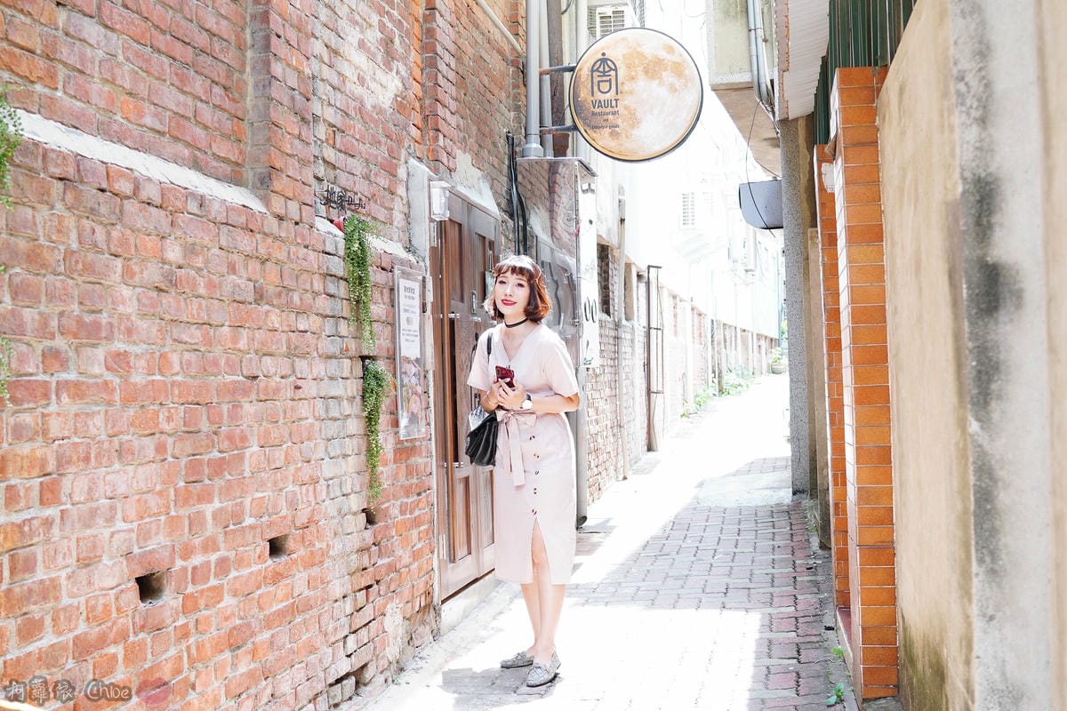 台南美食 中西區早午餐 窖地家食堂餐廳 友善小農好食材 以Modern Fan摩登扇融入清朝老宅邸 特色餐廳 改良式旗袍體驗3.jpg 台南美食 中西區早午餐 窖地家食堂餐廳 友善小農好食材 以Modern Fan摩登扇融入清朝老宅邸 特色餐廳 改良式旗袍體驗3.jpg