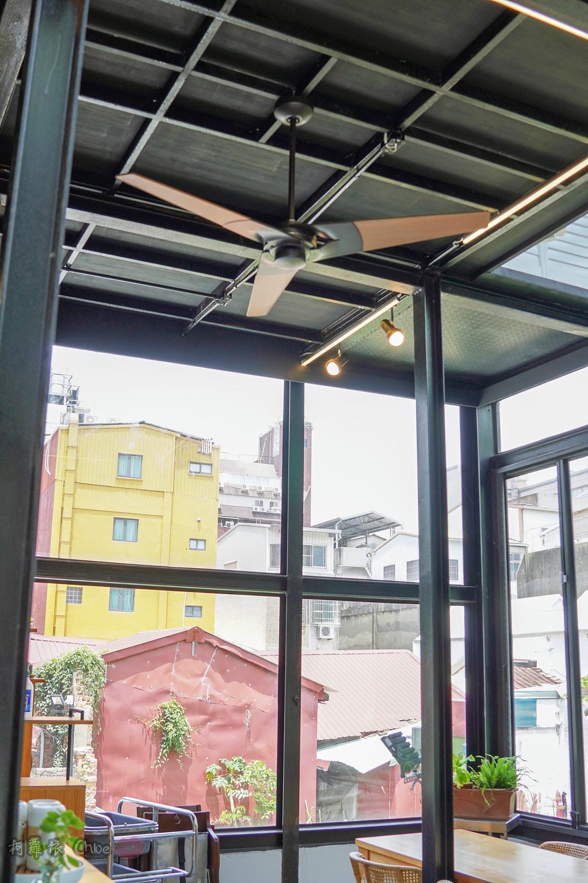 台南美食 中西區早午餐 窖地家食堂餐廳 友善小農好食材 以Modern Fan摩登扇融入清朝老宅邸 特色餐廳 改良式旗袍體驗25.jpg 台南美食 中西區早午餐 窖地家食堂餐廳 友善小農好食材 以Modern Fan摩登扇融入清朝老宅邸 特色餐廳 改良式旗袍體驗25.jpg