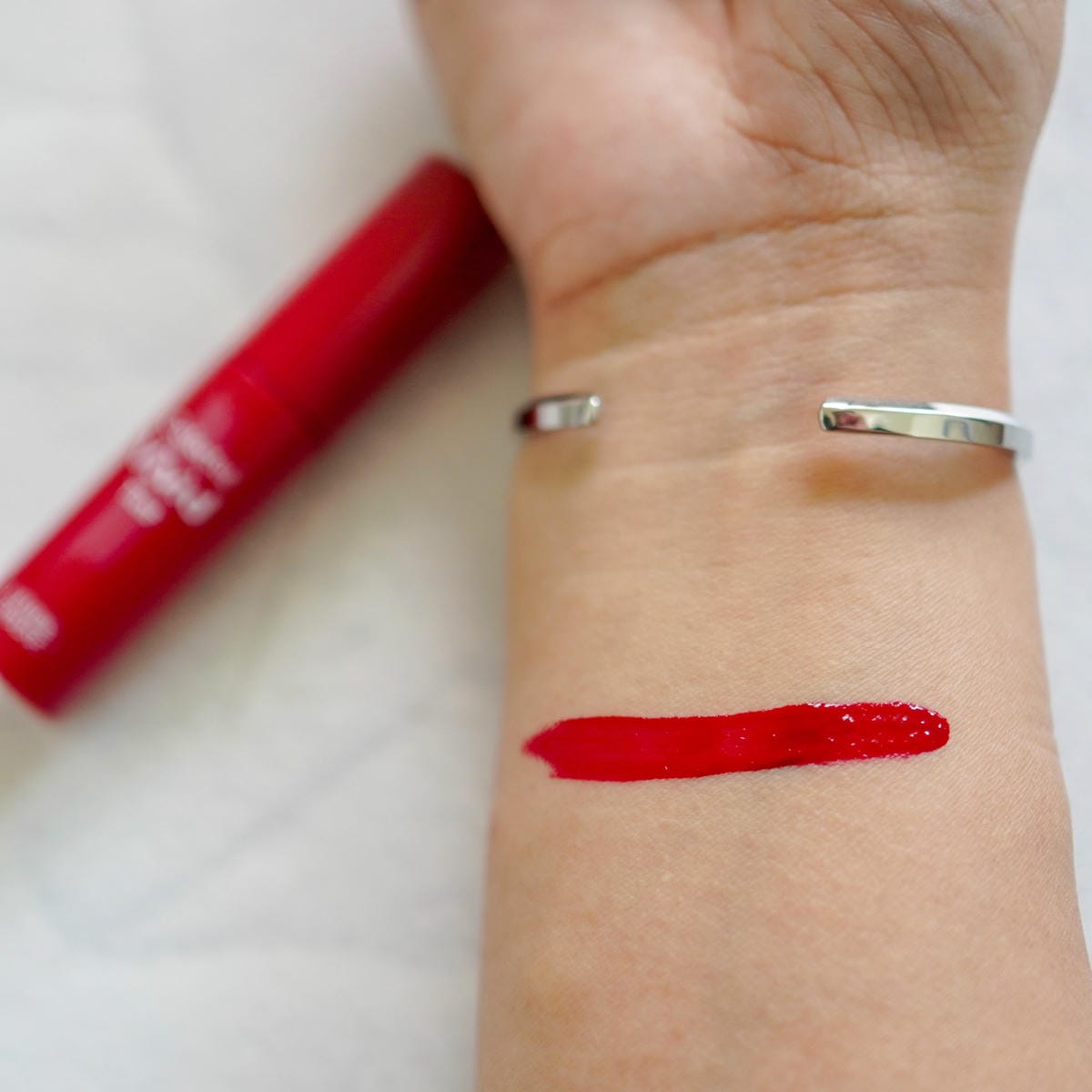 水潤顯色,色調就像是現摘蘋果般的紅潤鮮紅.jpg 水潤顯色,色調就像是現摘蘋果般的紅潤鮮紅.jpg