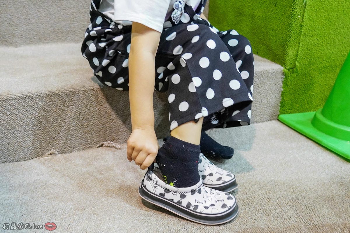 寶寶鞋推薦 開團 日本SkippOn兒童休閒機能鞋 好穿好脫 腳丫丫好透氣 by柯蘿依Chloe39.jpg 寶寶鞋推薦 開團 日本SkippOn兒童休閒機能鞋 好穿好脫 腳丫丫好透氣 by柯蘿依Chloe39.jpg