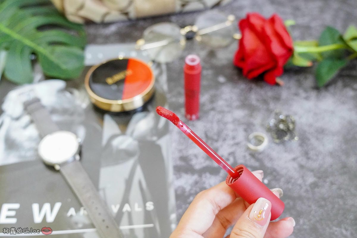 韓國彩妝 BLANBLVN 3D 乳霜光澤唇釉 五色修片皇后粉霜 水潤光澤媲美專櫃彩妝13.jpg 韓國彩妝 BLANBLVN 3D 乳霜光澤唇釉 五色修片皇后粉霜 水潤光澤媲美專櫃彩妝13.jpg