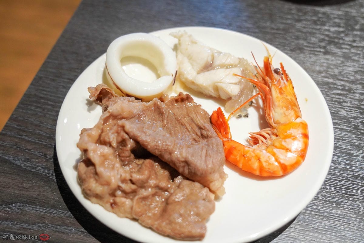 高雄火鍋 家庭聚餐推薦 和牛海鮮火鍋 澎湃浮誇系海鮮、巧克力和牛通通在舞古賀鍋物專門店 近瑞豐夜市34.jpg 高雄火鍋 家庭聚餐推薦 和牛海鮮火鍋 澎湃浮誇系海鮮、巧克力和牛通通在舞古賀鍋物專門店 近瑞豐夜市34.jpg