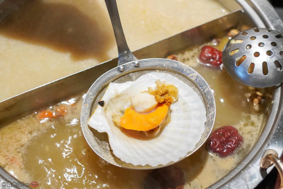 高雄火鍋 家庭聚餐推薦 和牛海鮮火鍋 澎湃浮誇系海鮮、巧克力和牛通通在舞古賀鍋物專門店 近瑞豐夜市37.jpg 高雄火鍋 家庭聚餐推薦 和牛海鮮火鍋 澎湃浮誇系海鮮、巧克力和牛通通在舞古賀鍋物專門店 近瑞豐夜市37.jpg