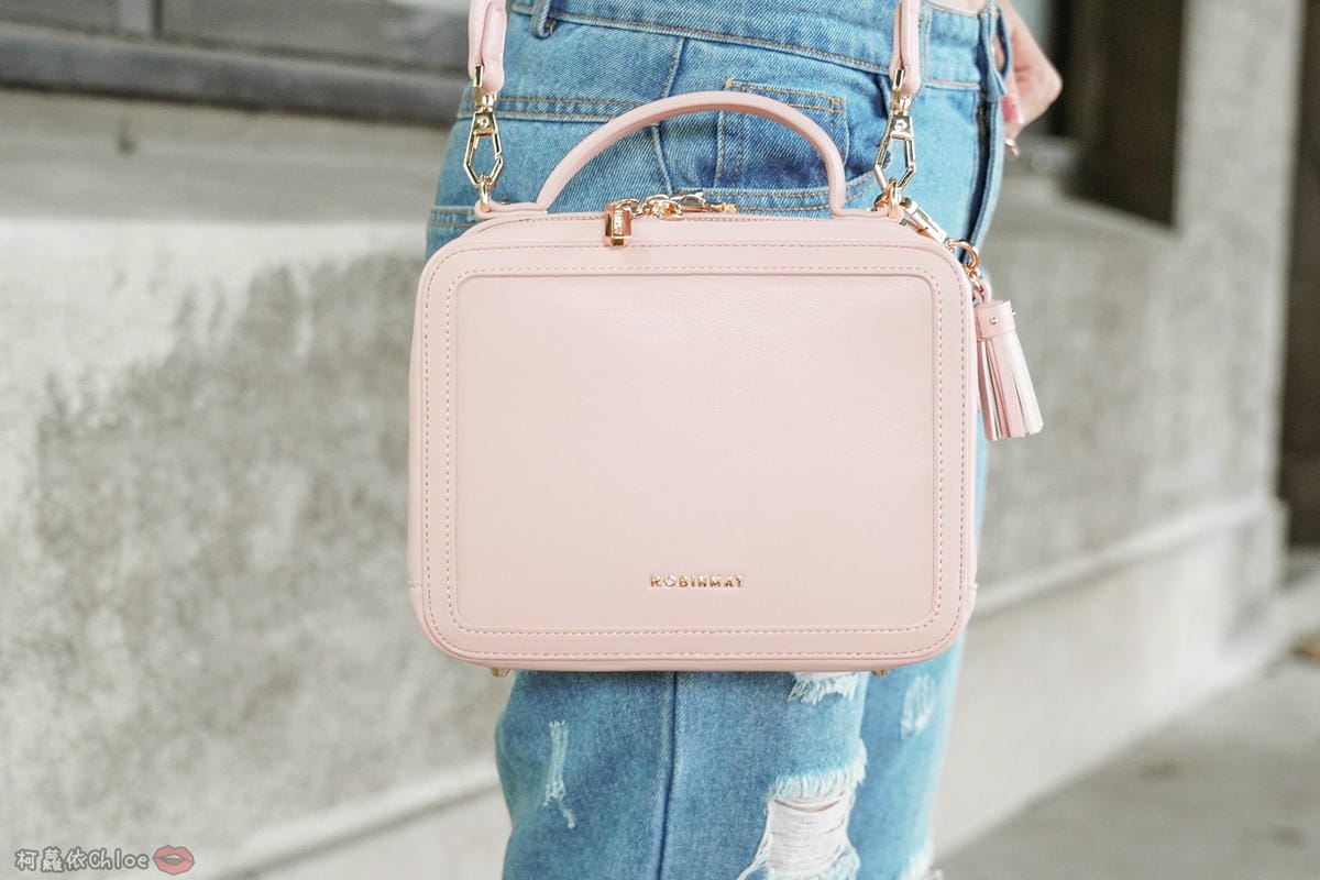 包X穿搭 粉嫩仙女系小資包款!ROBINMAY魔法貝兒手提包 雙側面 附兩款背帶變換 20.jpg 包X穿搭 粉嫩仙女系小資包款!ROBINMAY魔法貝兒手提包 雙側面 附兩款背帶變換 20.jpg