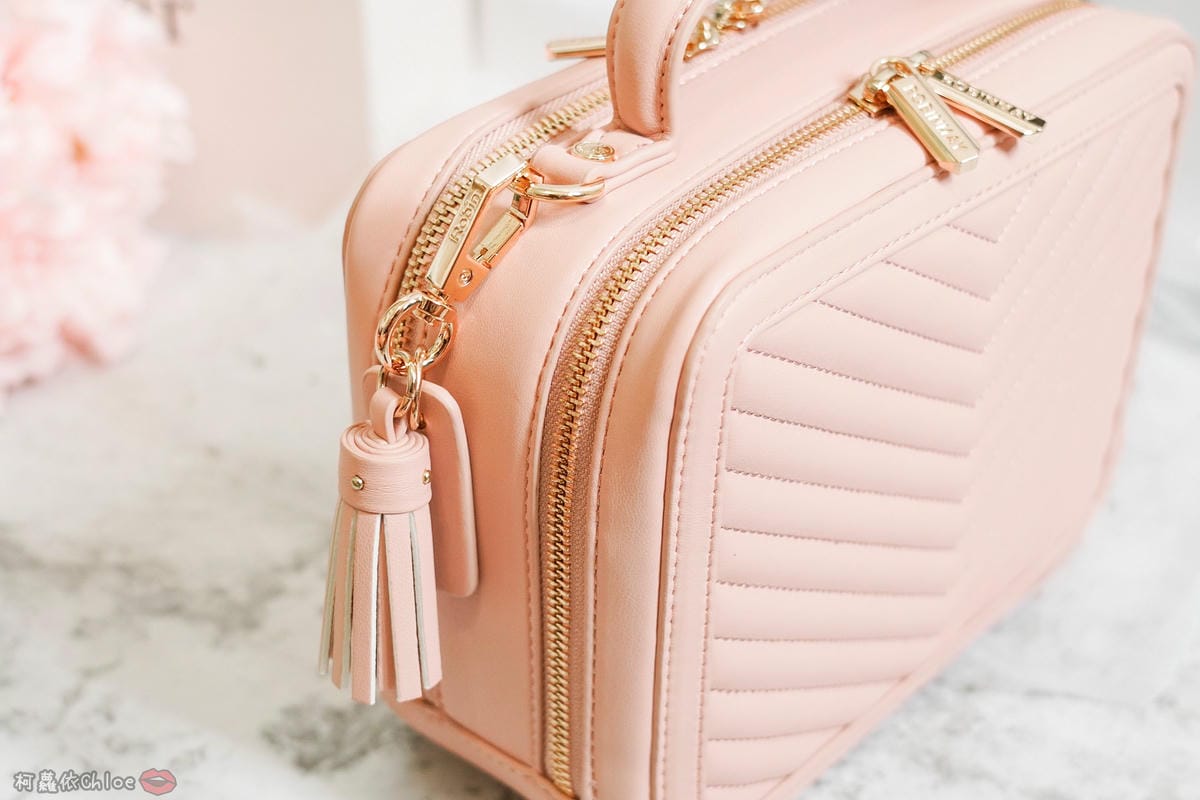 包X穿搭 粉嫩仙女系小資包款!ROBINMAY魔法貝兒手提包 雙側面 附兩款背帶變換 7.jpg 包X穿搭 粉嫩仙女系小資包款!ROBINMAY魔法貝兒手提包 雙側面 附兩款背帶變換 7.jpg